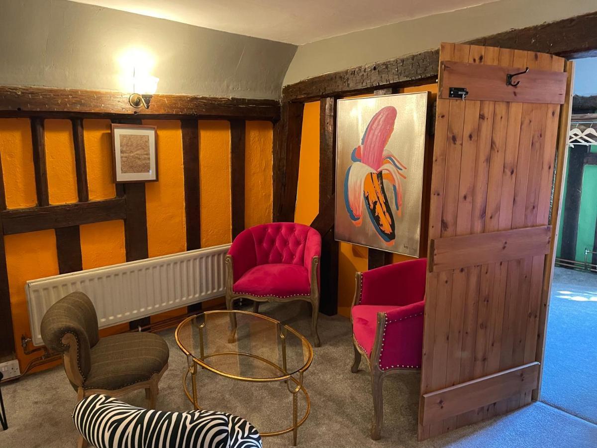 The Hole In The Locanda